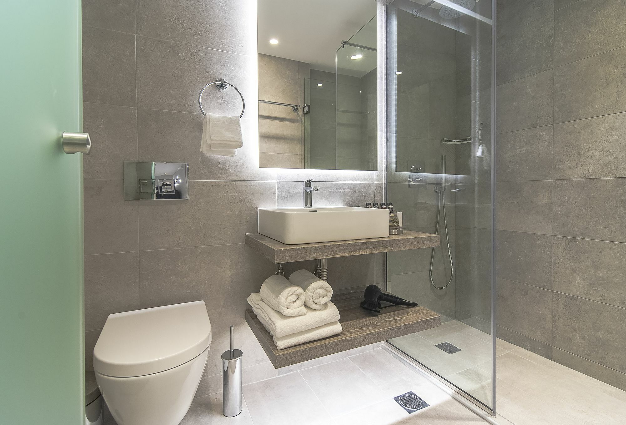 Acropolis Hotel 2*